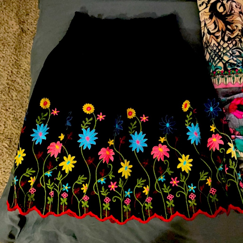 Cute & unique 3/4 length spring flower skirt